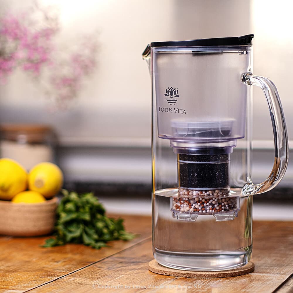 Wasserfilter Glaskanne Toya mit elektronischem Deckel 1,4L - Natura Plus in der Küche